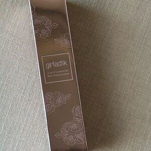 Girlactik 2-in-1 Luminous Tint Foundation - Cream F2 Light new in box